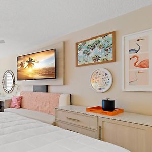 Zimmer mit Kingsize-Bett
